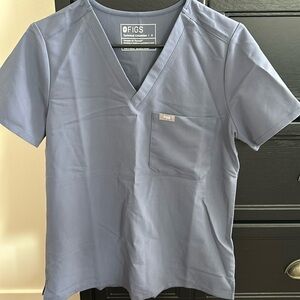 Figs one pocket scrub top